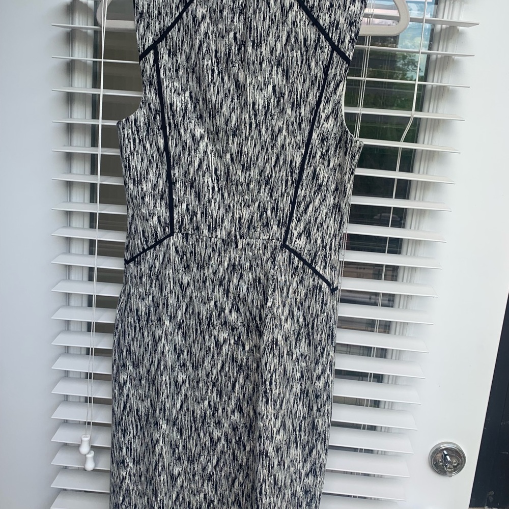 Perfect dress for work. Never worn!